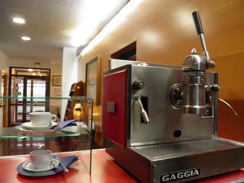 Hotel Europa Girona 2*,
